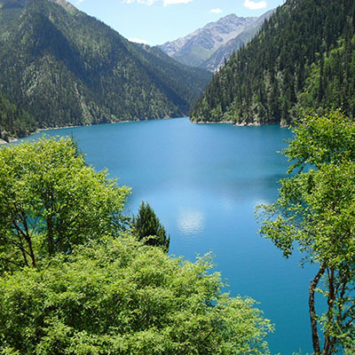 Essential Apps for Navigating Jiuzhaigou with Children
