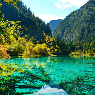 Jiuzhaigou Rainy Season Safety: Handling Wet Conditions
